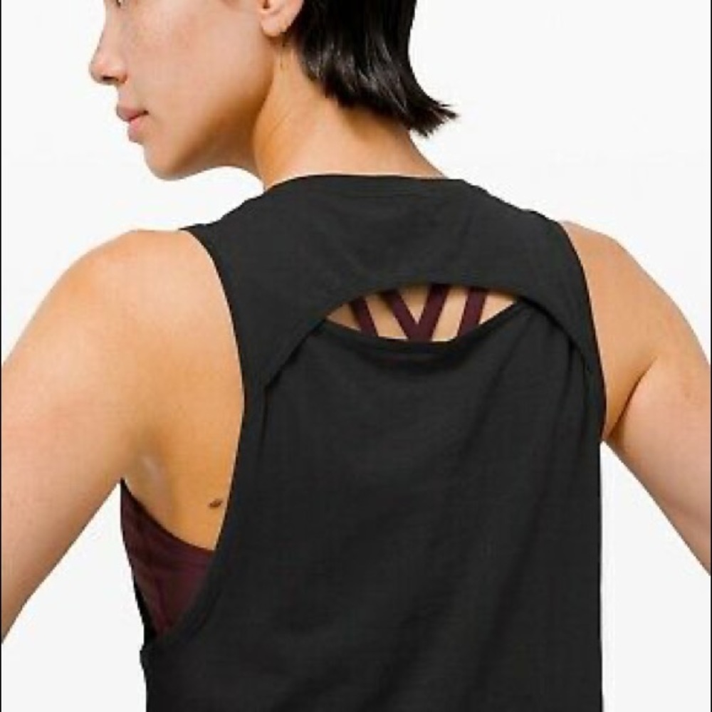 Lululemon cut back crop